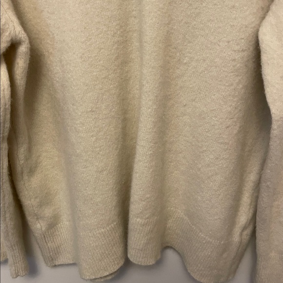Women’s Rails Vneck Off White Sweater Size Large - Picture 4 of 9